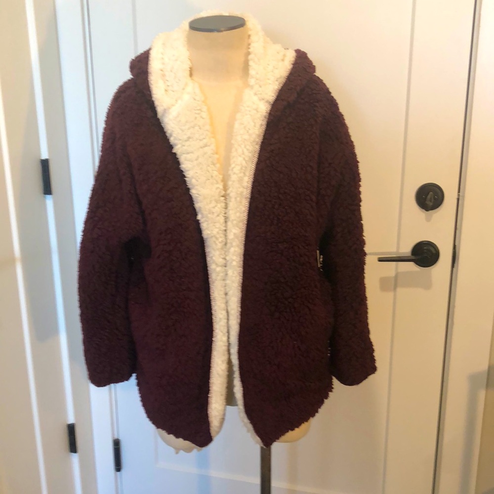 NWT Active USA Burgundy and White Sherpa Fur Reversible Jacket